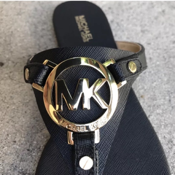 New! Michael Kors melodie gold logo sandals - Picture 5 of 5